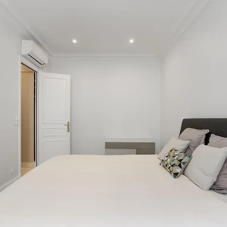 Luxury 5 Bed - Opposite Arc De Triomphe * Parigi