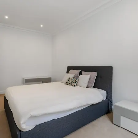 Luxury 5 Bed - Opposite Arc De Triomphe Appartamento *