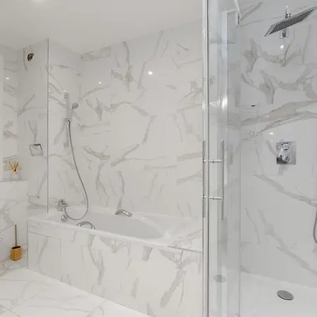 Luxury 5 Bed - Opposite Arc De Triomphe Appartamento