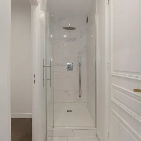 Appartamento Luxury 5 Bed - Opposite Arc De Triomphe *