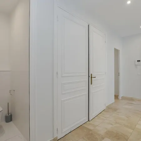 Luxury 5 Bed - Opposite Arc De Triomphe Appartamento Parigi